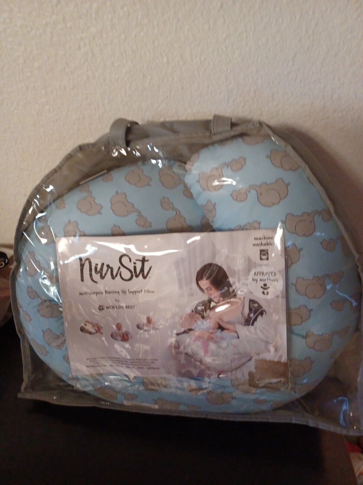 Our luxurious nursing pillow is filled with super soft fibers and helps to relieve back pain & improve posture during nursing. From on the go and at home or late-night feedings, take our NurSit with you anywhere. NURSERY MUST HAVE -This nursing pillow is a baby registry must-have, making it the perfect gift for any baby shower for a new mom to be. Moms no longer need to bend over because this pillow makes breastfeeding at home or while traveling easier.